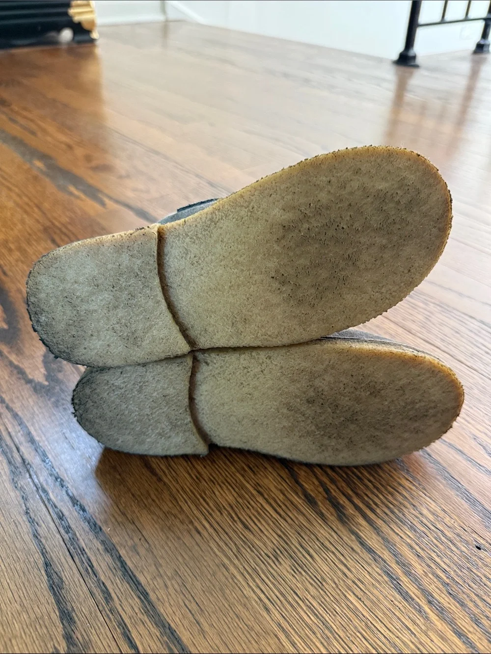 E Naturino Kids 31/13 Charcoal Suede Ankle Boots with Velcro Strap